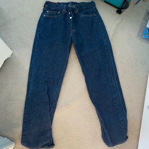 Dark wash Levi’s Jeans